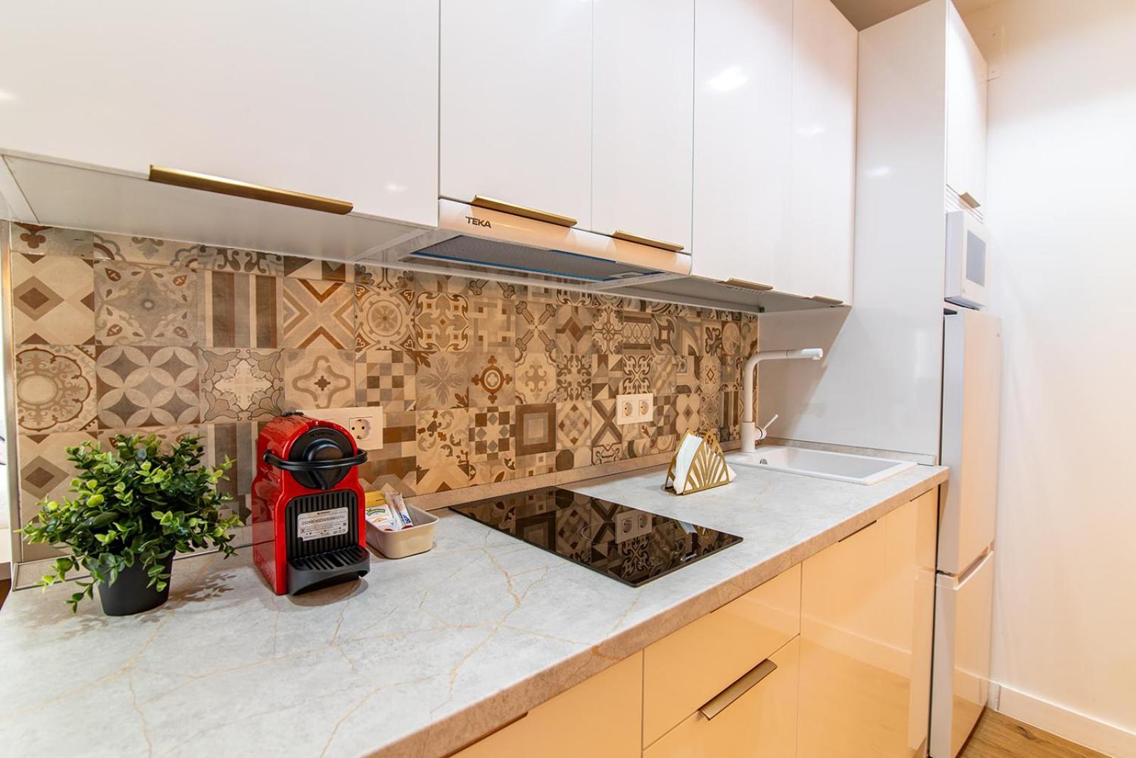 Mq Suites Veronica Valdepeñas Екстериор снимка